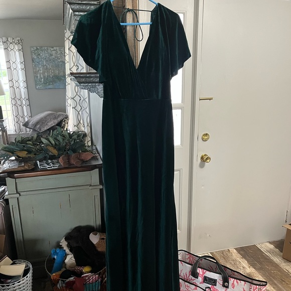 Emerald velvet Long line backless gown - Picture 1 of 1